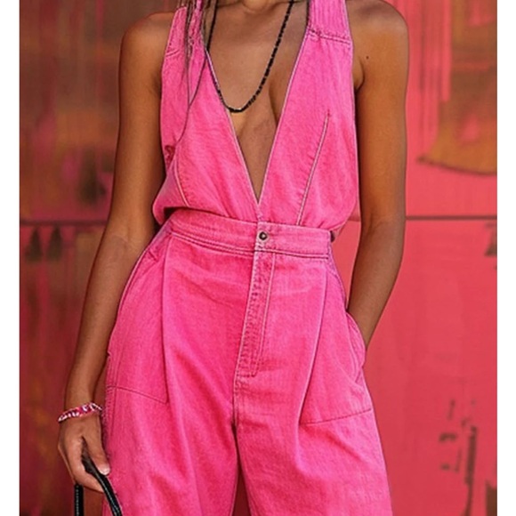 Super cute pink Jumper/ Size L - Picture 3 of 9